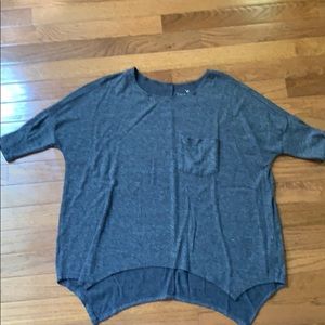 Soft short sleeve sweeter